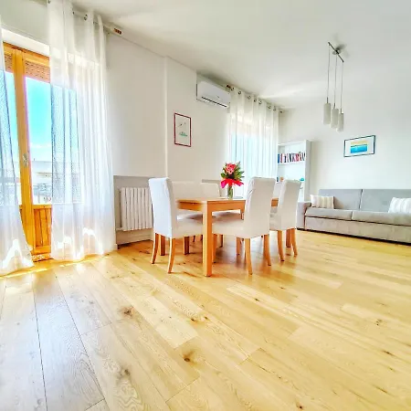 דירה Dimora Sea View מונופולי